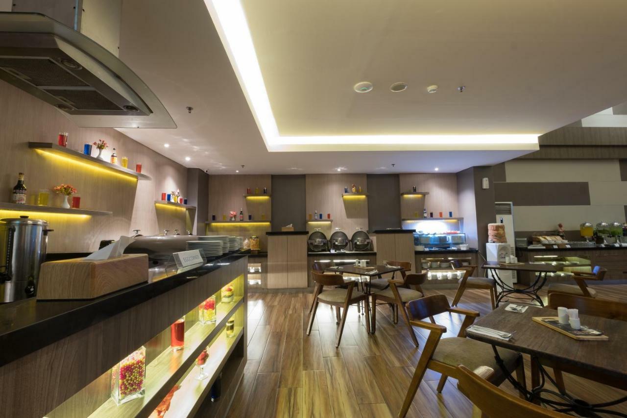 88 Itc Fatmawati By Wh Hotel Jakarta