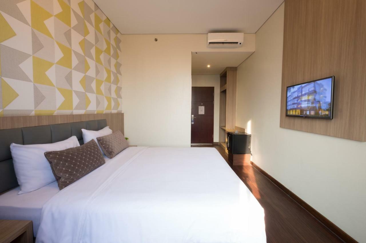 Hotel 88 Itc Fatmawati By Wh